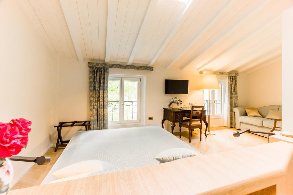 Relais Di Villa Adinolfi Annone di Brianza Bilik gambar
